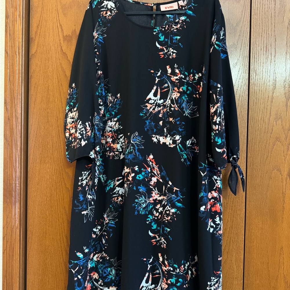 EVRI Multicolor Floral Long Sleeve Dress